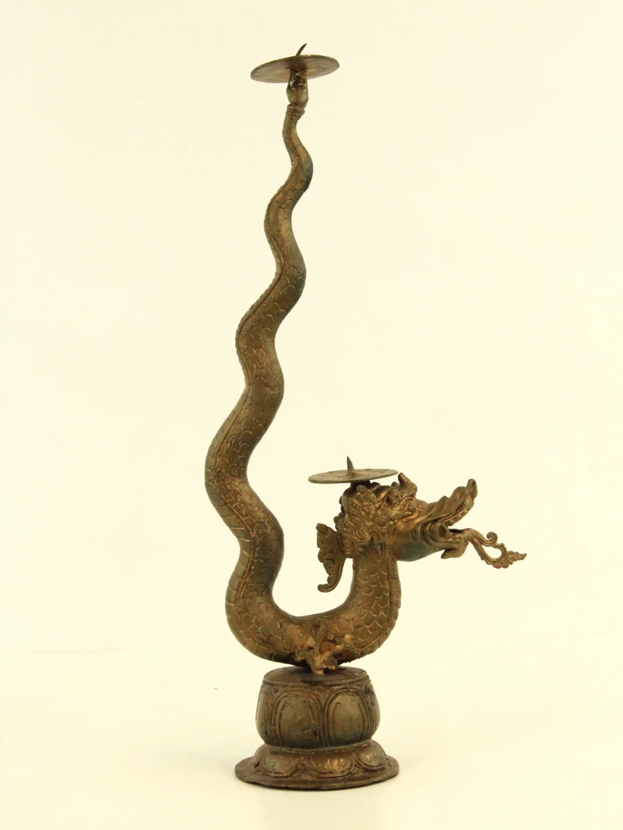 Balinese drakenkandelaar