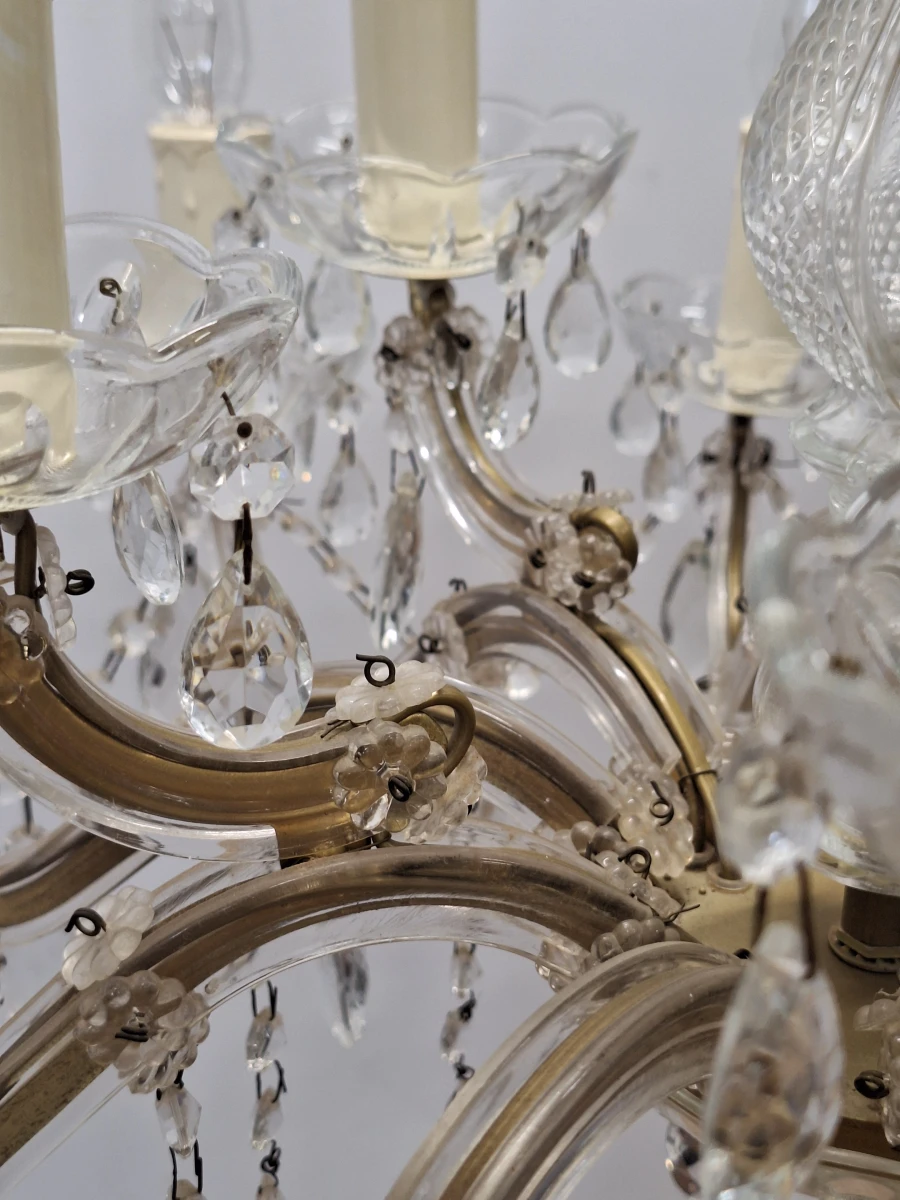 Elegante Maria Theresia-kroonluchter - 15-lichts kroonluchter met glazen pegels van Massive Belgium