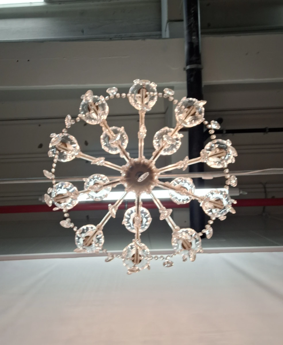 Elegante Maria Theresia-kroonluchter - 15-lichts kroonluchter met glazen pegels van Massive Belgium
