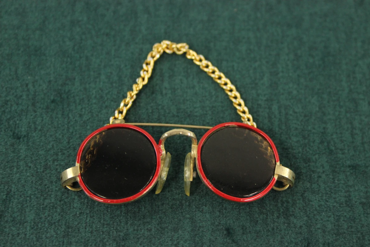 Set van 6 vintage broches met thema mode accessoires in retrostijl