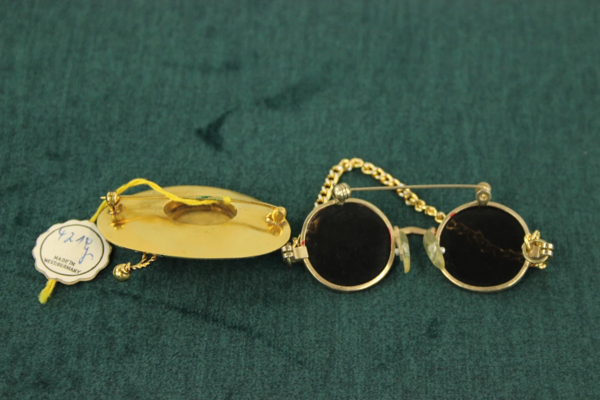 Set van 6 vintage broches met thema mode accessoires in retrostijl