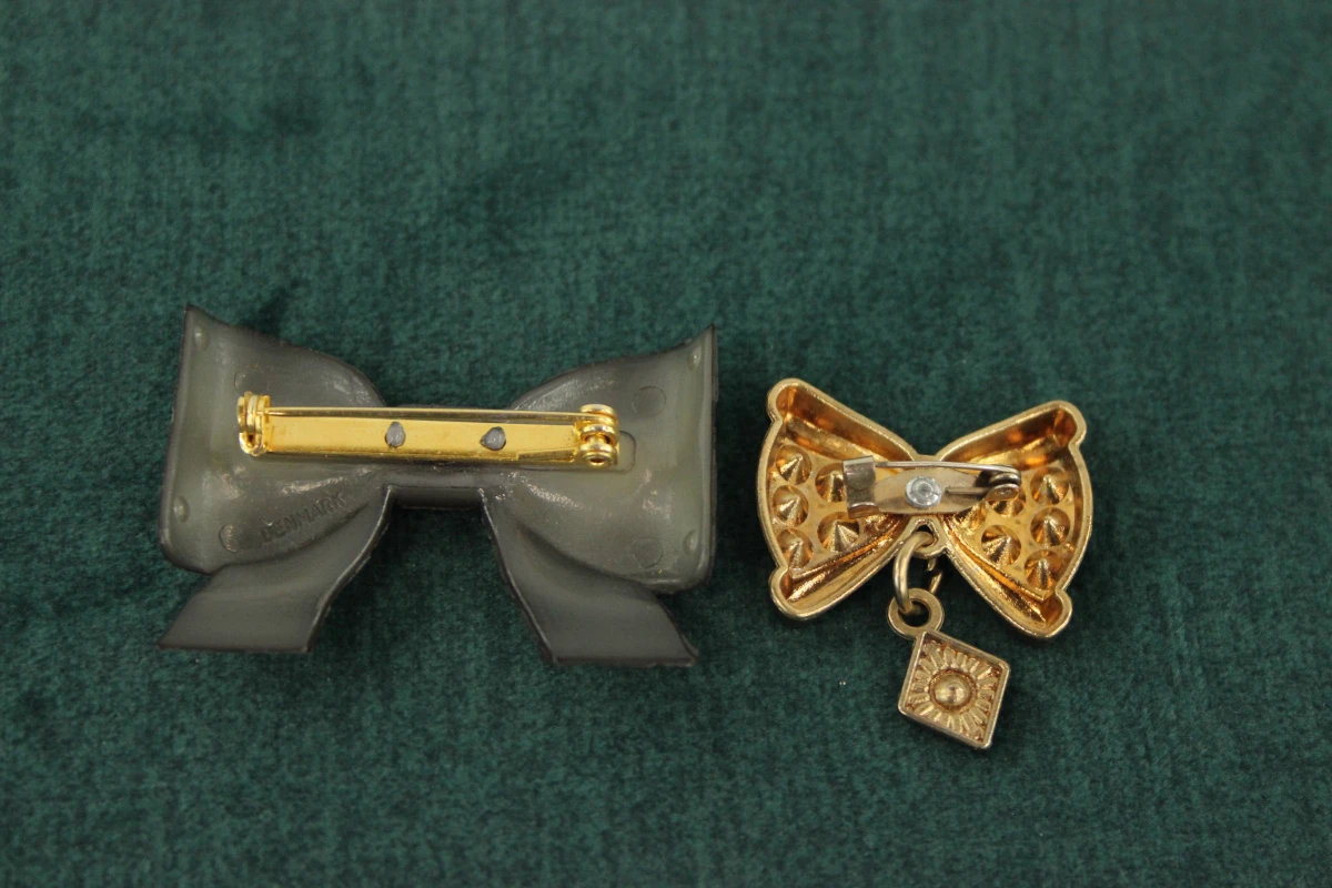 Set van 6 vintage broches met thema mode accessoires in retrostijl