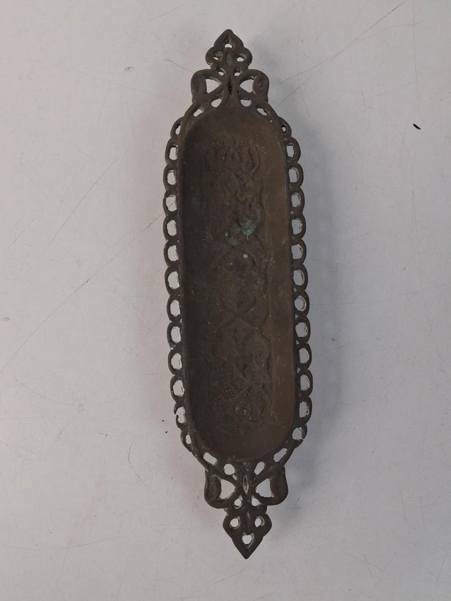 Decoratieve, langwerpige schaal