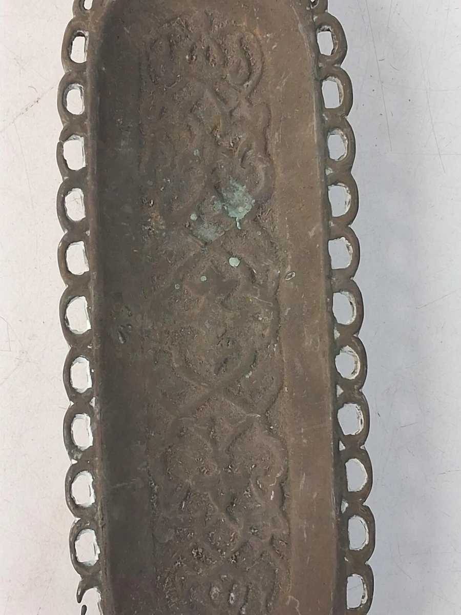 Decoratieve, langwerpige schaal