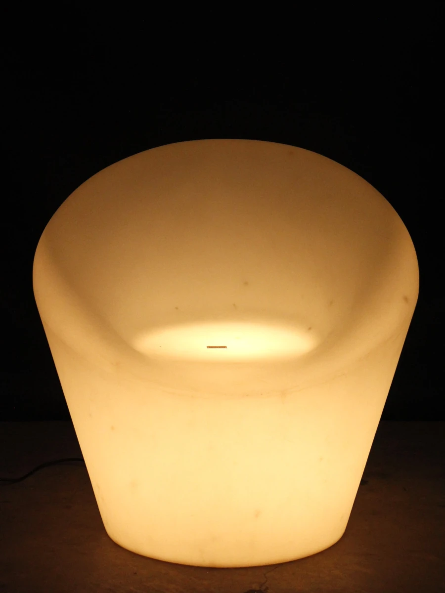 Verlichte design stoel/lamp wit kunststof