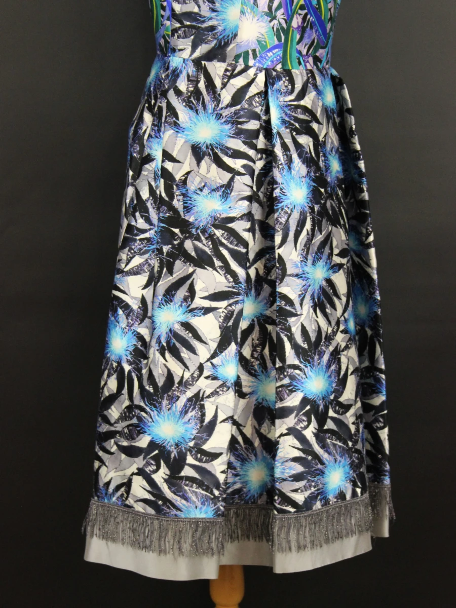 Luxueus zijden kleedje van het gerenommeerde label Peter Pilotto.