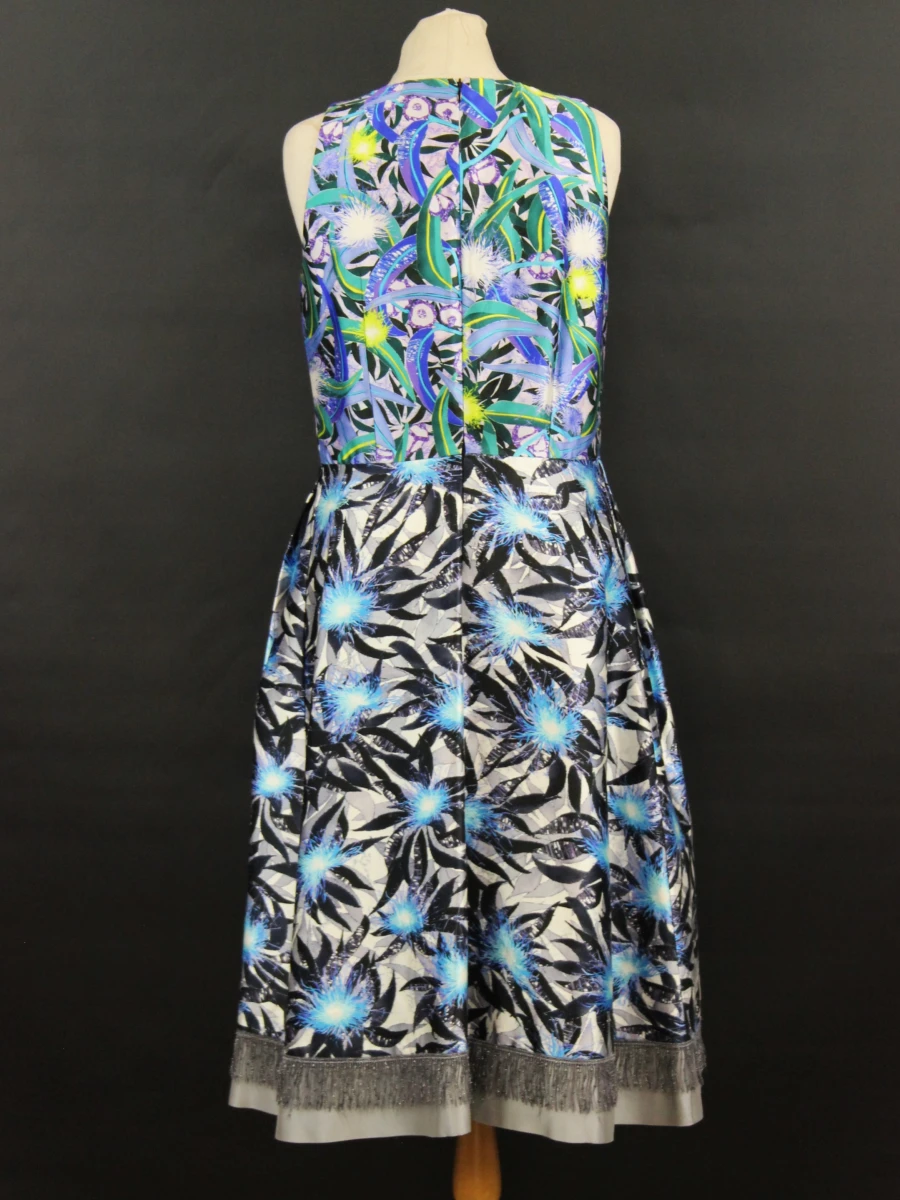 Luxueus zijden kleedje van het gerenommeerde label Peter Pilotto.