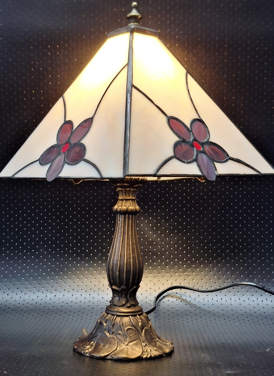 Elegante vintage Tiffany-stijl tafellamp - Glas-in-Lood met florale accenten