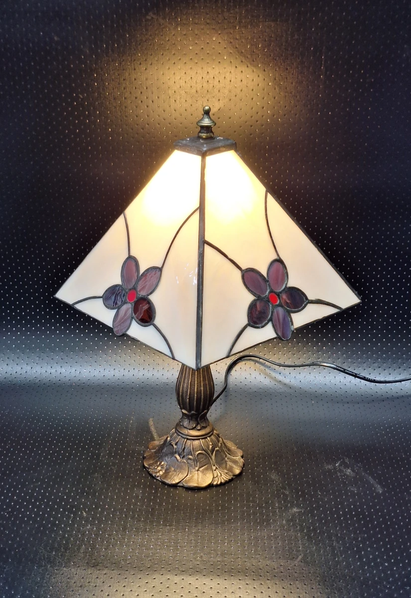 Elegante vintage Tiffany-stijl tafellamp - Glas-in-Lood met florale accenten