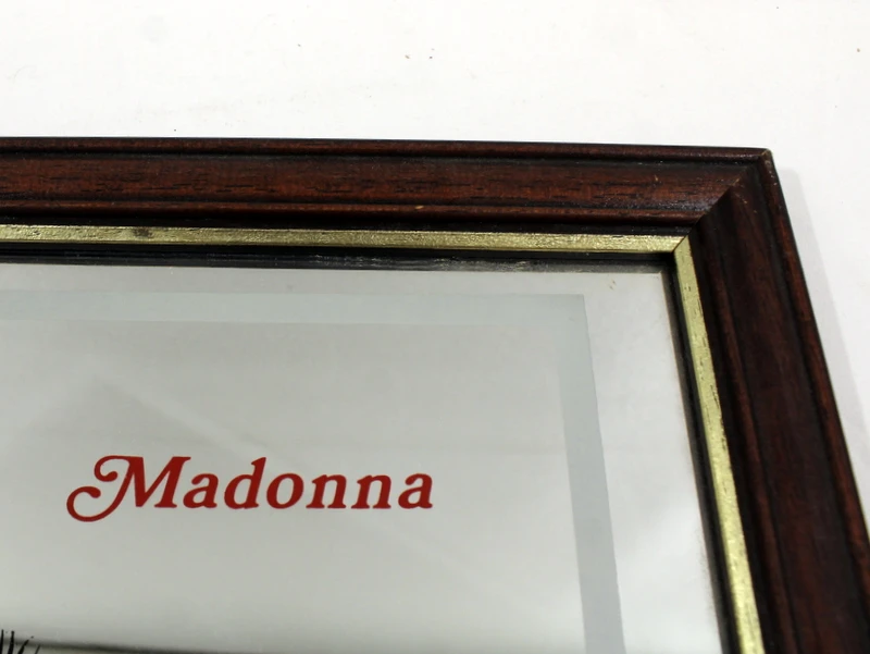 Decoratieve Madonna spiegel met iconisch zwart-wit portret, ca. 1985–1992