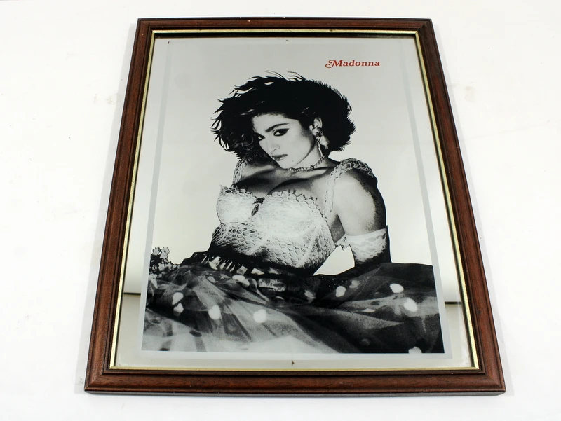 Decoratieve Madonna spiegel met iconisch zwart-wit portret, ca. 1985–1992