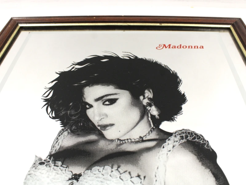 Decoratieve Madonna spiegel met iconisch zwart-wit portret, ca. 1985–1992