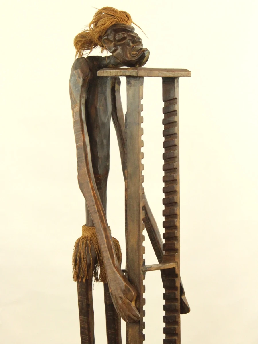 Houten Afrikaanse man cd display