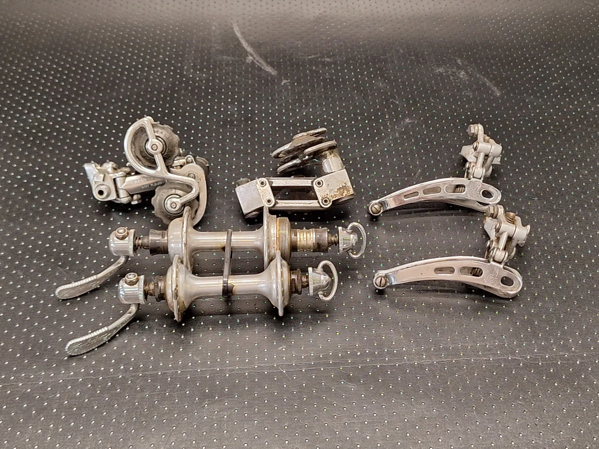 Authentieke vintage Campagnolo fietsonderdelen - Klassieke Italiaanse kwaliteit voor de verzamelaar