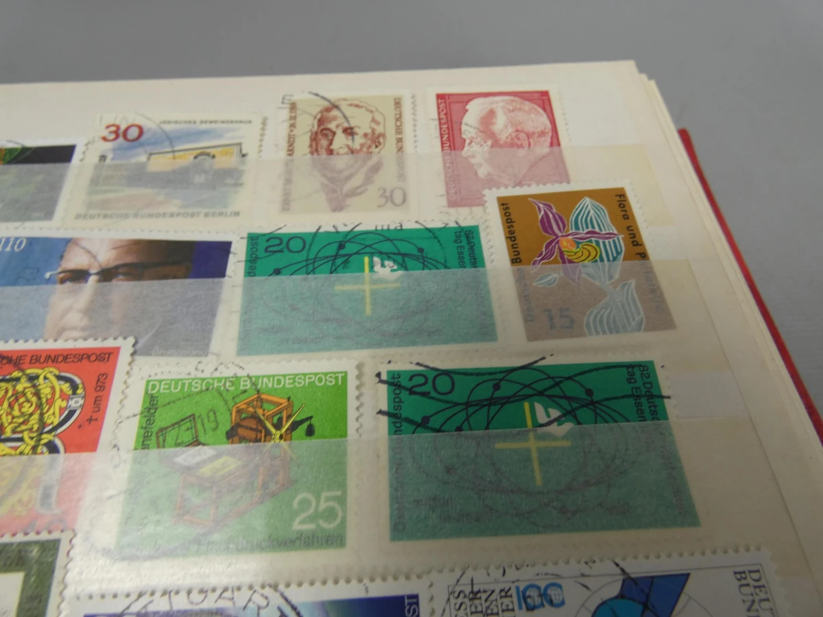 Rode postzegelalbum Duitsland