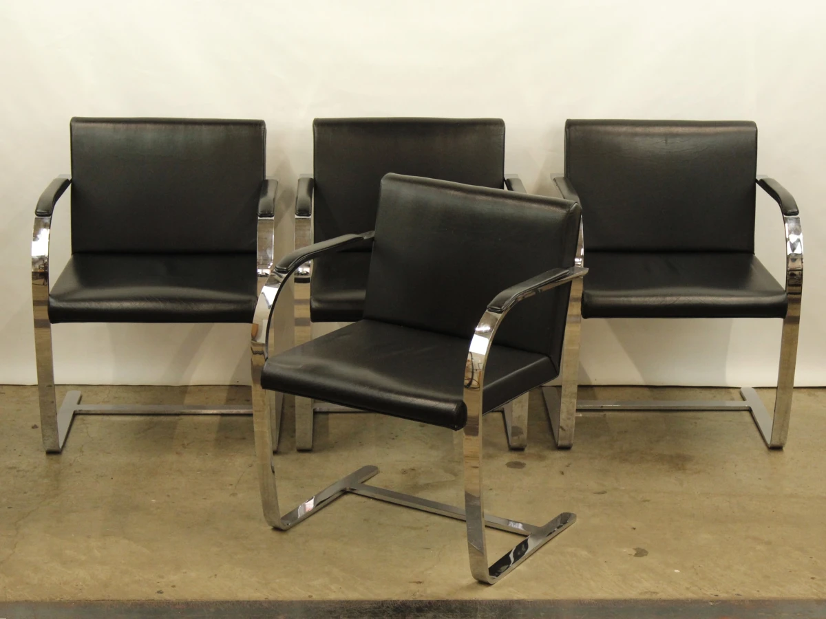 Set van 4 Brno-stijl armstoelen – naar Knoll (Ludwig Mies van der Rohe)