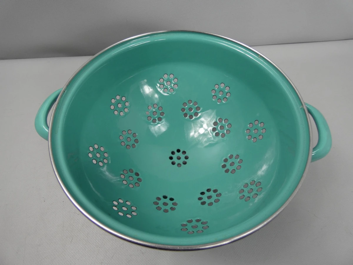 Turquoise emaille vergiet