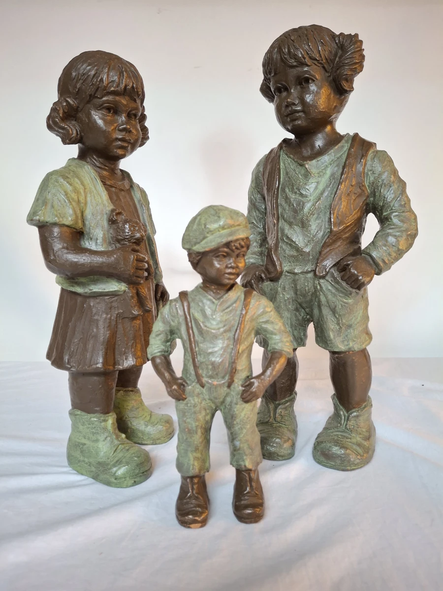 Set van 3 vintage beeldjes van kinderen van Geert Kunen