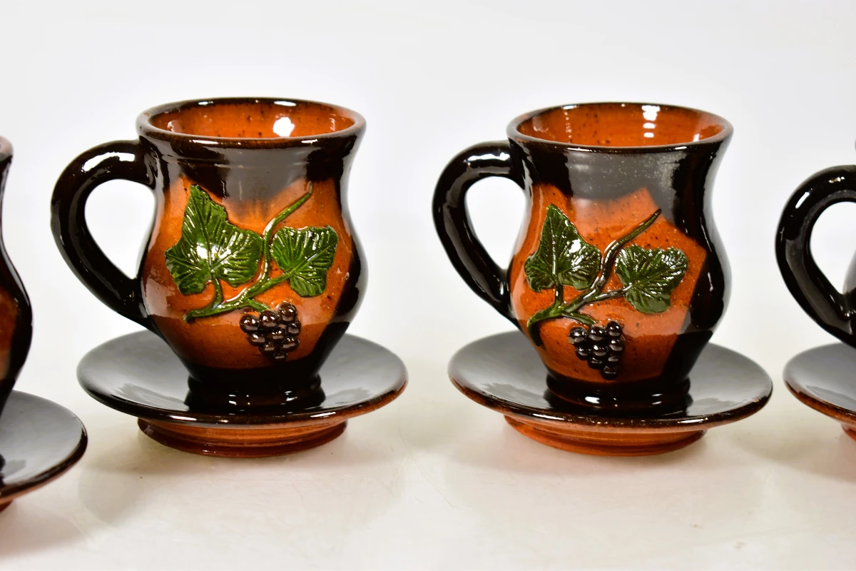 Vintage keramisch koffie- en mokkaservies met druivenmotief – 15-delig