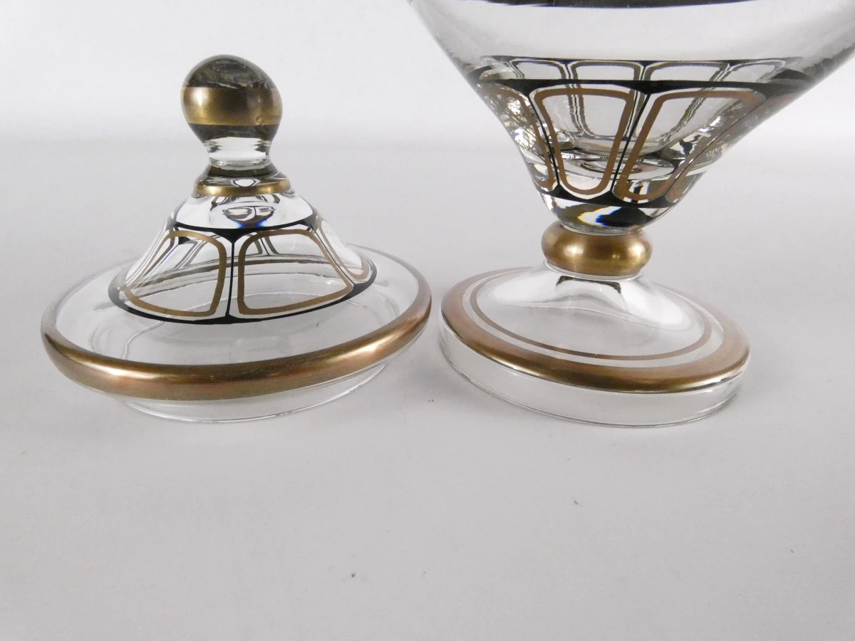 Decoratieve glazen bonbonnière