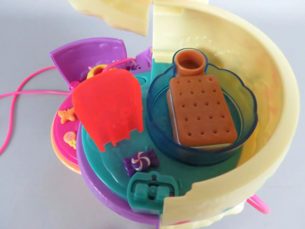 Polly Pocket speelset met poppetjes en accessoires