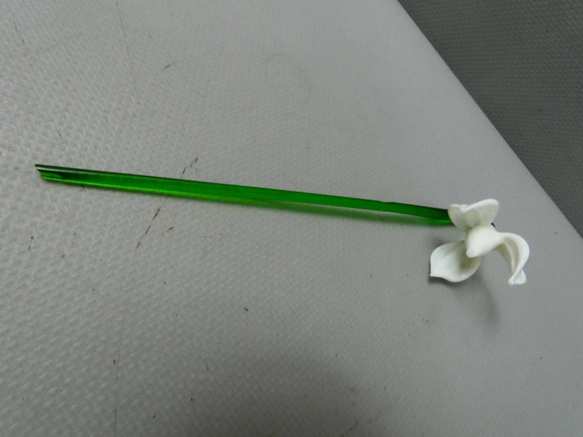 2 glazen bloemen