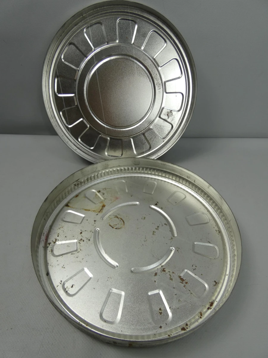 Vintage metalen filmblik – BRT