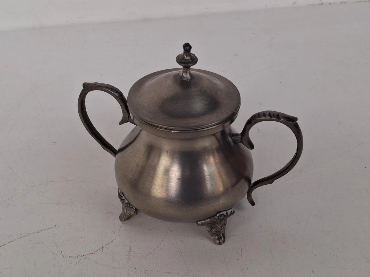 Tinnen theeservies