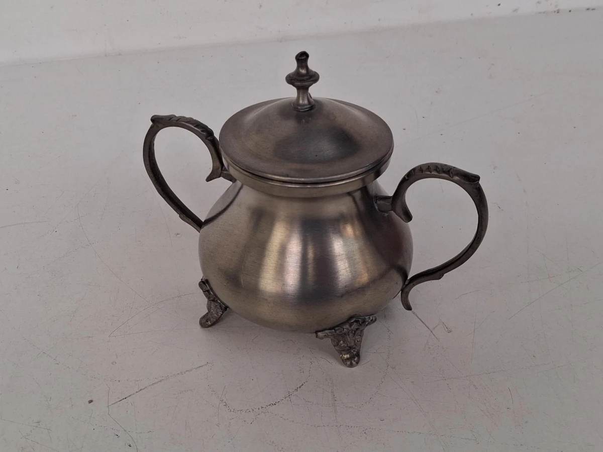 Tinnen theeservies