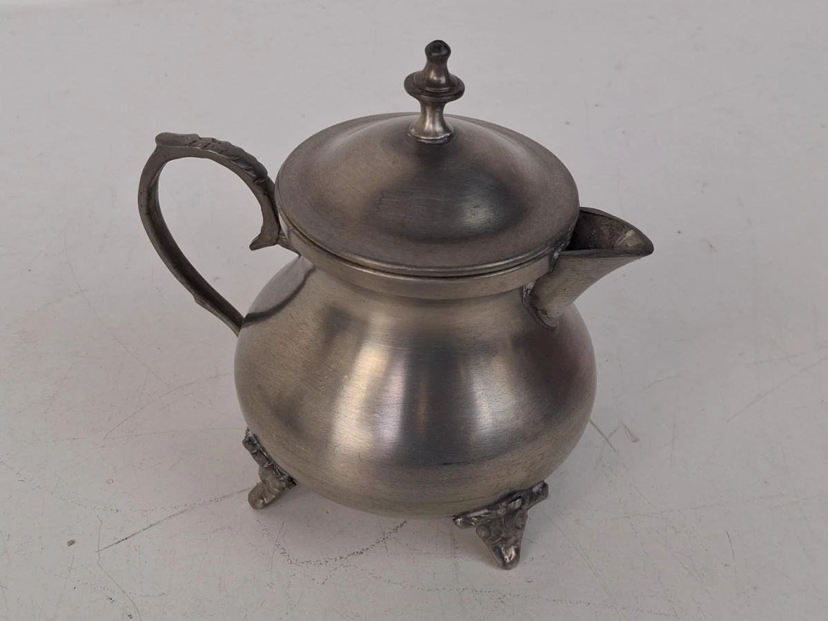 Tinnen theeservies