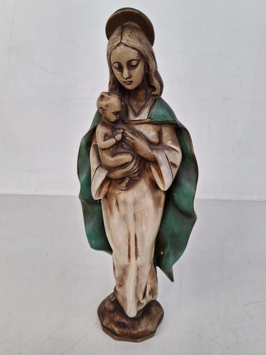 Devotiebeeld van Madonna met kindje Jezus