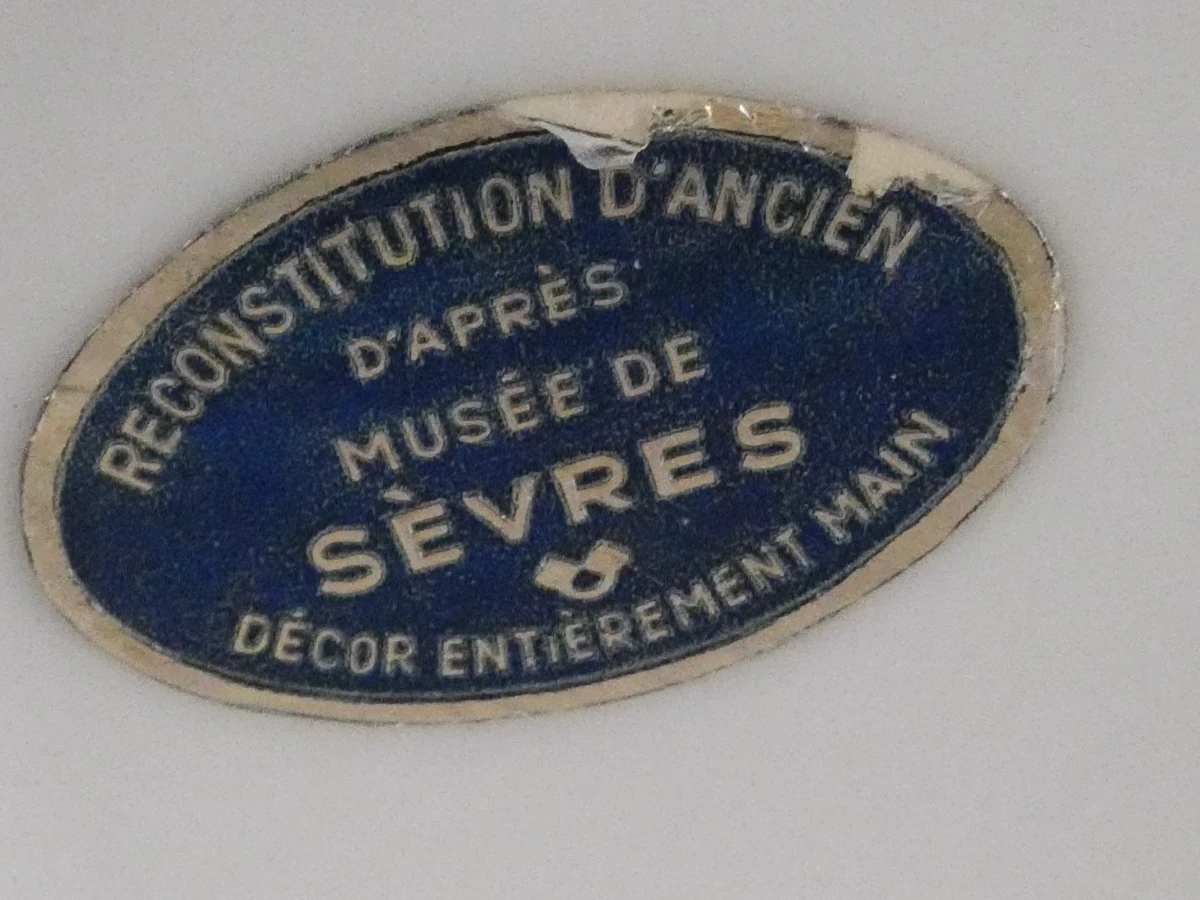 Verzameling van zes decoratieve parfumflesjes, France.