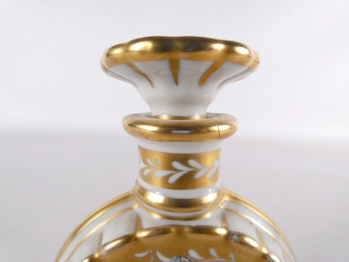 Verzameling van zes decoratieve parfumflesjes, France.