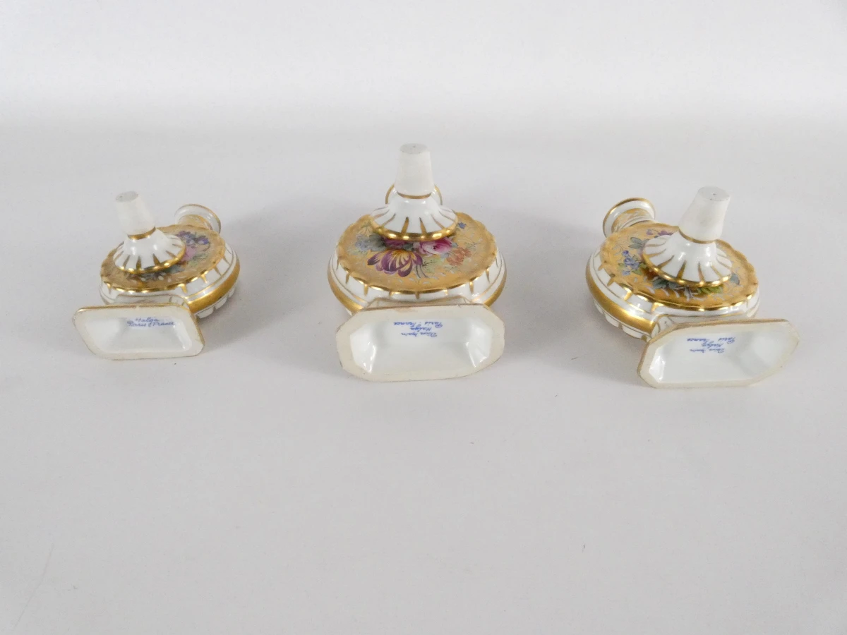 Verzameling van zes decoratieve parfumflesjes, France.