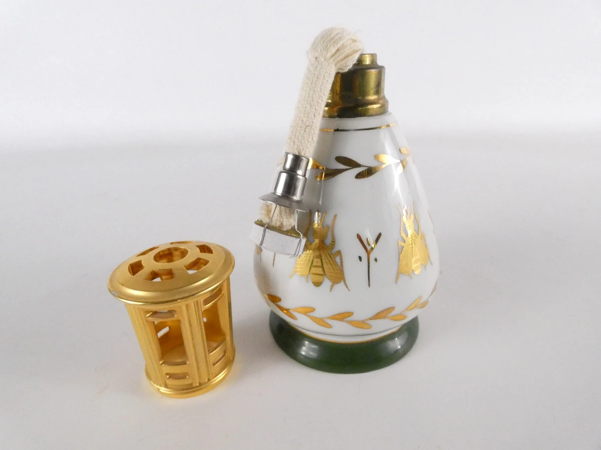Verzameling van zes decoratieve parfumflesjes, France.