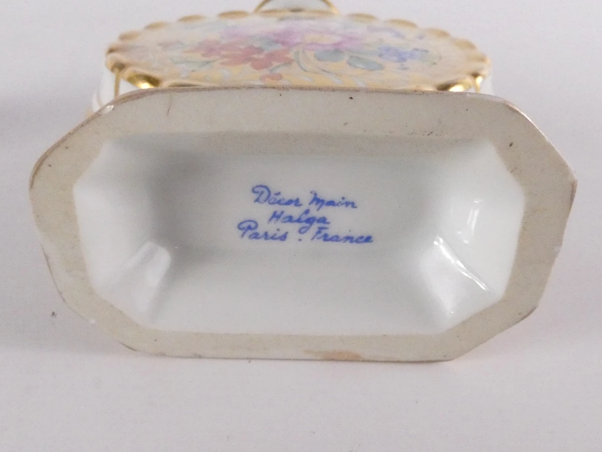 Verzameling van zes decoratieve parfumflesjes, France.