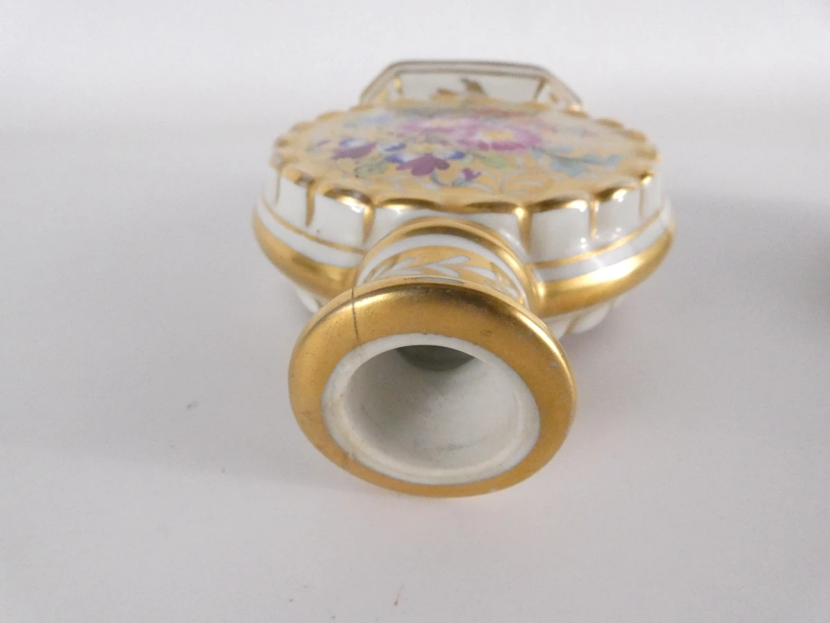 Verzameling van zes decoratieve parfumflesjes, France.