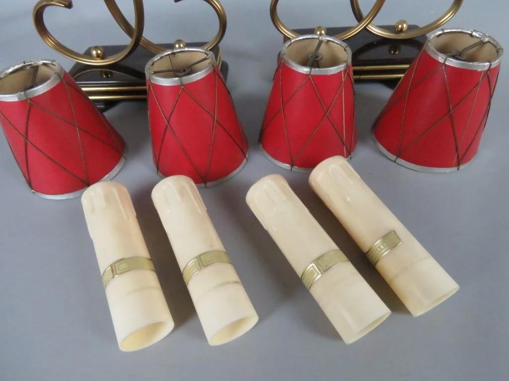 Set van 2 vintage koperen tafellampen met rode kapjes