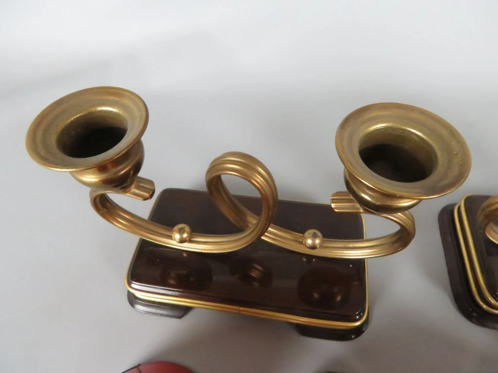 Set van 2 vintage koperen tafellampen met rode kapjes