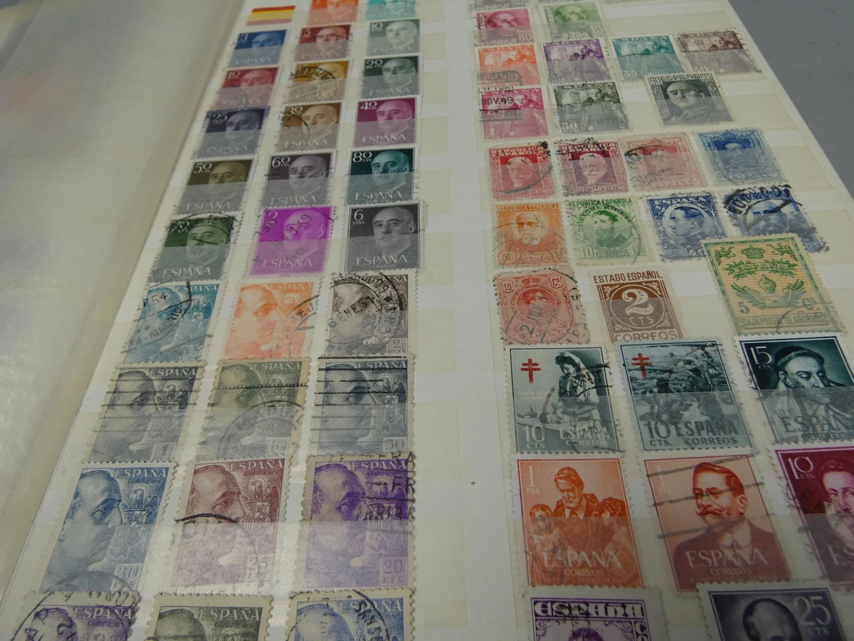 Blauwe postzegelboek "random"