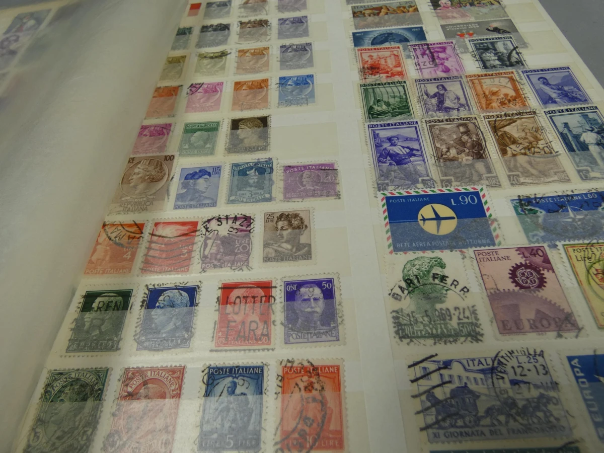 Blauwe postzegelboek "random"