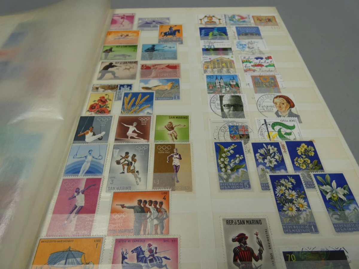 Blauwe postzegelboek "random"
