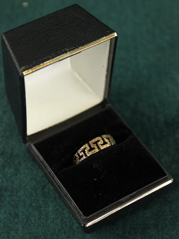 14k gouden ring met Grieks meanderpatroon