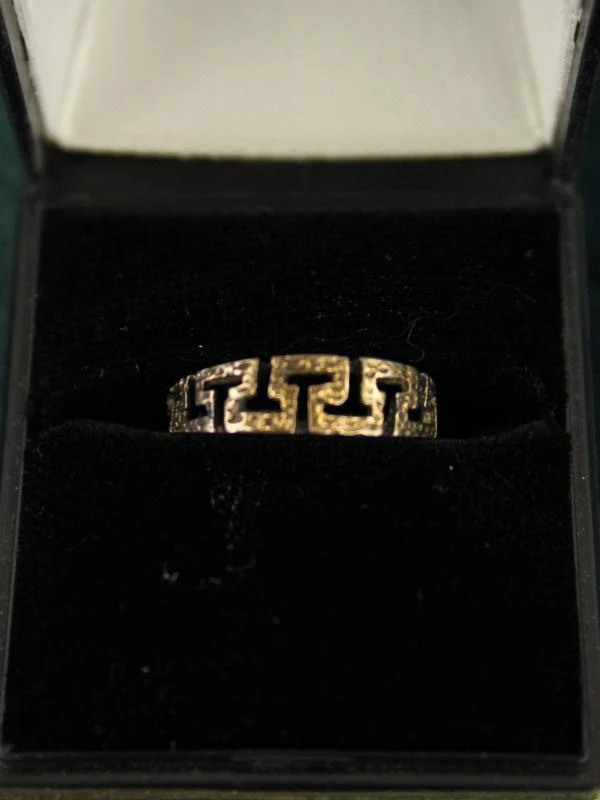 14k gouden ring met Grieks meanderpatroon