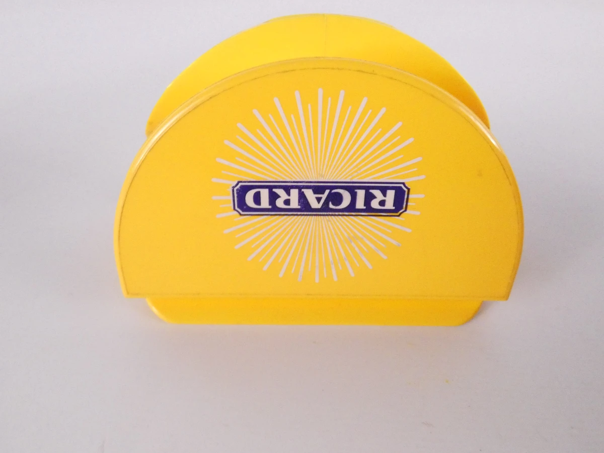 Gevarieerd lot Ricard-verzamelobjecten