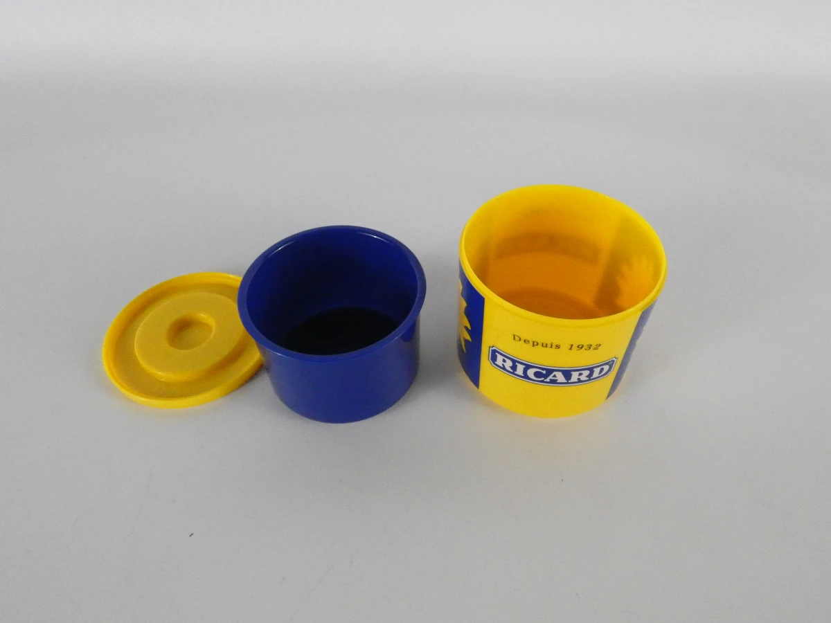 Gevarieerd lot Ricard-verzamelobjecten