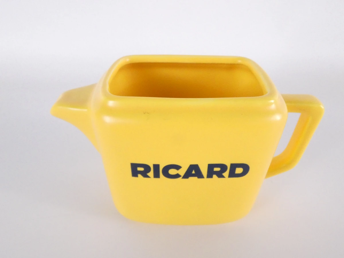 Gevarieerd lot Ricard-verzamelobjecten