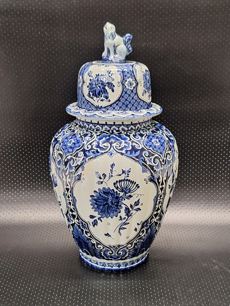 Vintage Royal Sphinx Delfts dekselvaas met Foo Dog - Petrus Regout Maastricht (1960–1969)