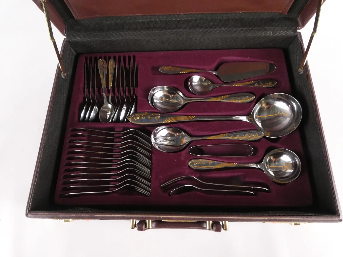 BergHOFF bestekset in koffer met gouden decoratie