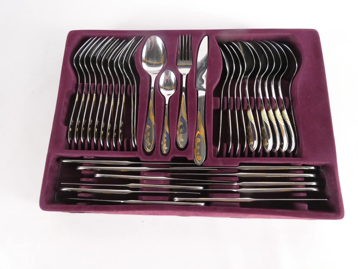 BergHOFF bestekset in koffer met gouden decoratie